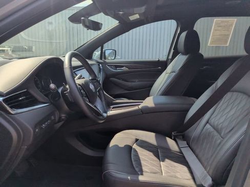 Used 2023 Buick Enclave Avenir w/ Avenir Technology Package AWD/4WD image 17