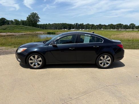 Used 2013 Buick Regal Premium FWD image 3