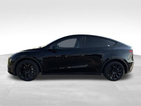 Used 2023 Tesla Model Y Long Range AWD/4WD image 6