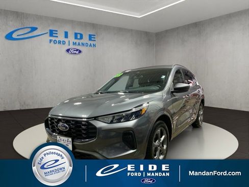 Used 2023 Ford Explorer Limited w/ Equipment Group 301A image 1