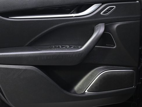 Used 2021 Maserati Levante GranSport image 26