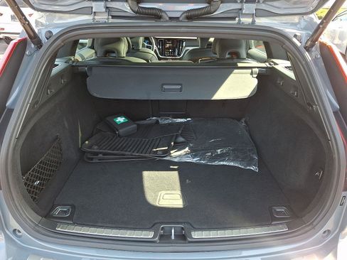 Used 2024 Volvo V60 T8 Polestar w/ Protection Package Premier image 28