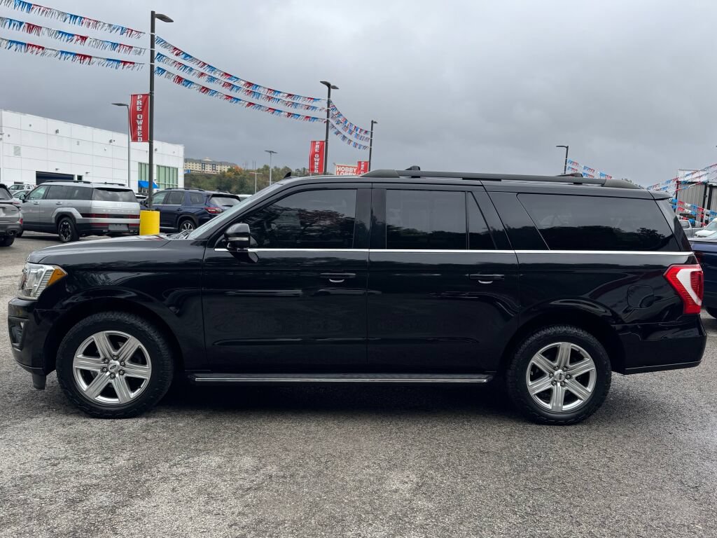 Used 2018 Ford Expedition Max XLT w/ Equipment Group 202A AWD/4WD image 4