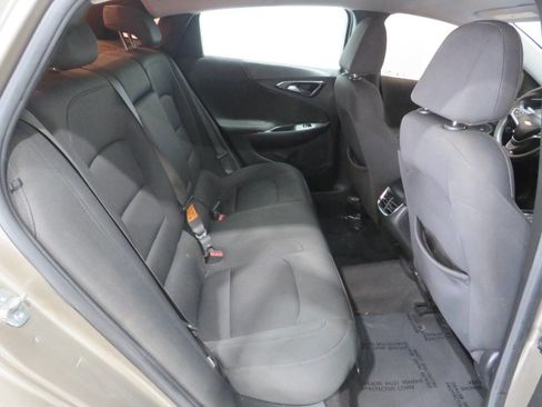 Used 2020 Chevrolet Malibu LT image 9