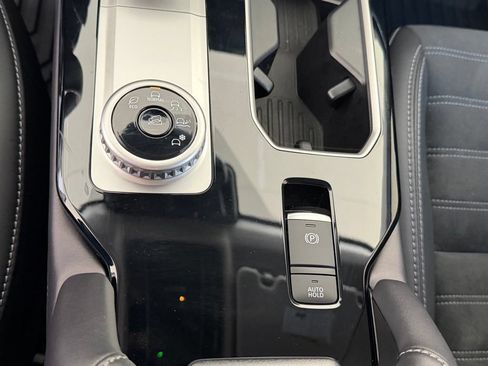 Used 2025 Mitsubishi Outlander SE FWD image 50