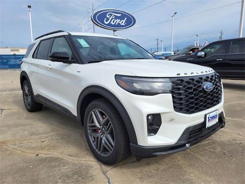 New 2026 Ford Explorer ST-Line w/ ST-Line Street Pack image 9