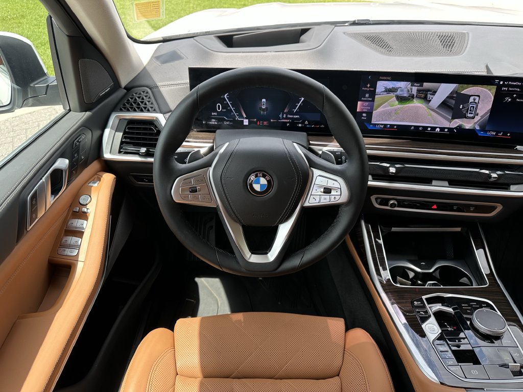 Used 2024 BMW X7 xDrive40i AWD/4WD image 15