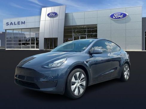 Used 2023 Tesla Model Y Long Range AWD/4WD image 6