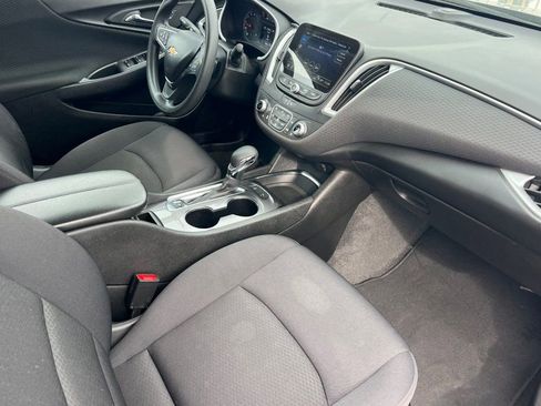 Used 2024 Chevrolet Malibu LT FWD image 12