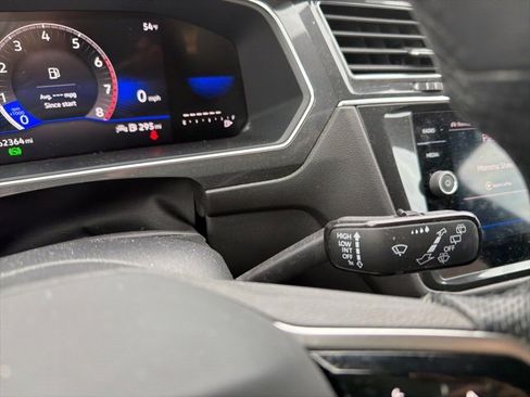 Used 2023 Volkswagen Tiguan SE R-Line image 52
