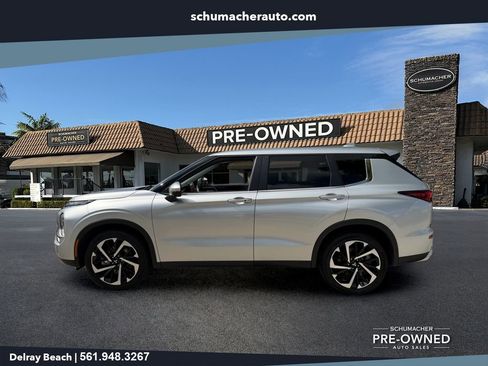 Used 2024 Mitsubishi Outlander FWD image 4