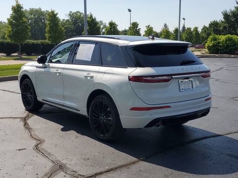 Certified 2025 Lincoln Corsair Reserve w/ Jet Appearance Package AWD/4WD image 3