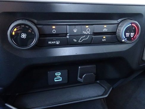 Used 2023 Ford F150 XLT AWD/4WD image 38