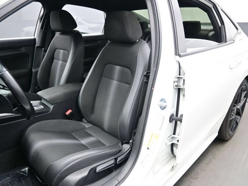 Used 2025 Honda Civic Sport image 14
