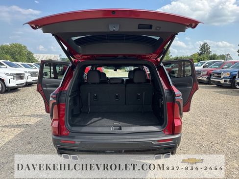 Used 2024 Chevrolet Traverse LT w/ Midnight/Sport Edition image 27