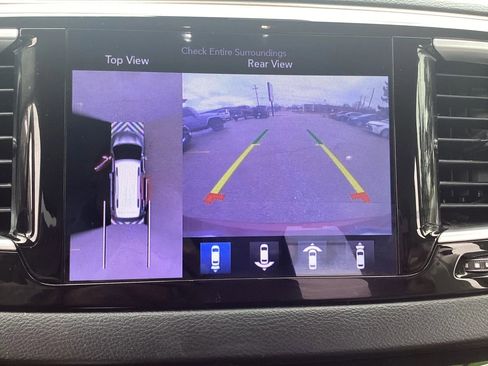 Used 2017 Chrysler Pacifica Touring-L Plus w/ Advanced Safetytec Group image 26