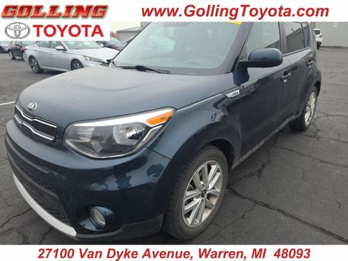 Used 2017 Kia Soul + image 1
