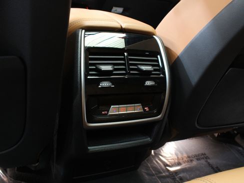 Used 2021 BMW X5 xDrive40i w/ M Sport Package image 42