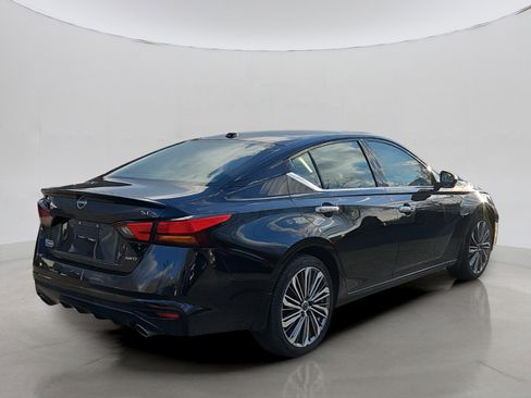 Used 2024 Nissan Altima 2.5 SL image 3