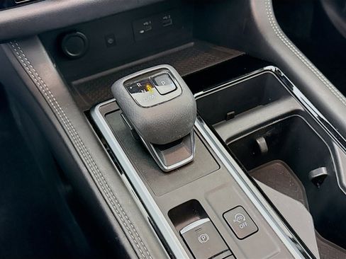 Used 2022 Nissan Pathfinder Platinum w/ Cargo Package image 19