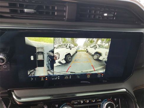 Used 2024 GMC Sierra 2500 AT4 w/ AT4 Premium Plus Package image 22