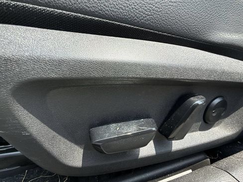 Used 2024 Nissan Rogue SL w/ SL Premium Package FWD image 18