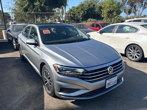 Used 2019 Volkswagen Jetta SE FWD image 5