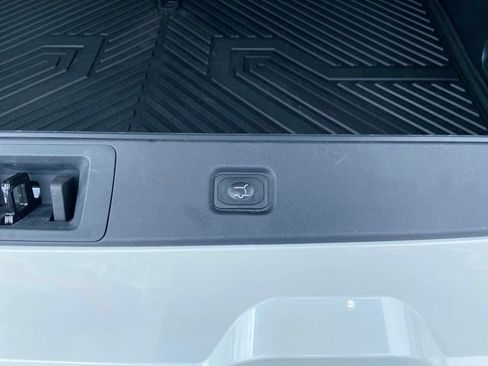 Used 2025 Ford Expedition Max Platinum w/ Stealth Performance Package AWD/4WD image 31