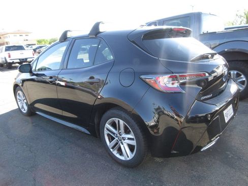 Used 2020 Toyota Corolla SE FWD image 2