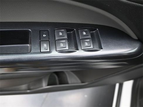 Used 2022 Chevrolet Colorado W/T image 12