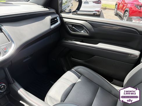 Used 2024 Chevrolet Suburban RST AWD/4WD image 23