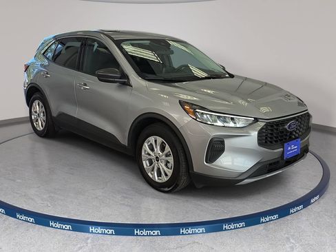 Certified 2023 Ford Escape Active FWD image 3