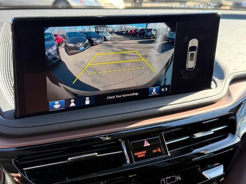 Certified 2025 Acura MDX w/ Technology Package image 28