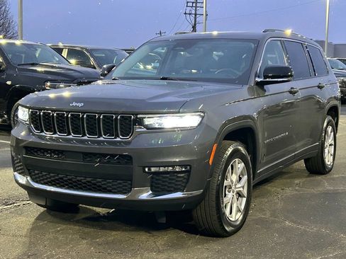 Used 2022 Jeep Grand Cherokee L Limited w/ Trailer Tow Group (B) image 3