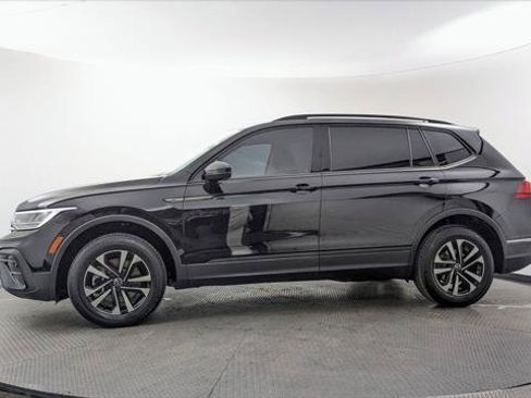 Used 2022 Volkswagen Tiguan S FWD image 3