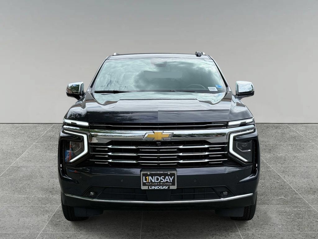 Used 2026 Chevrolet Suburban Premier AWD/4WD image 8