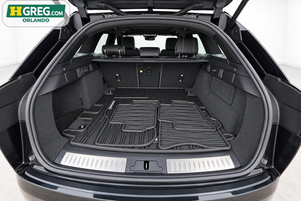 Used 2021 Land Rover Range Rover Velar R-Dynamic HSE AWD/4WD image 18