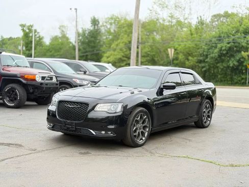 Used 2017 Chrysler 300 S AWD/4WD image 3