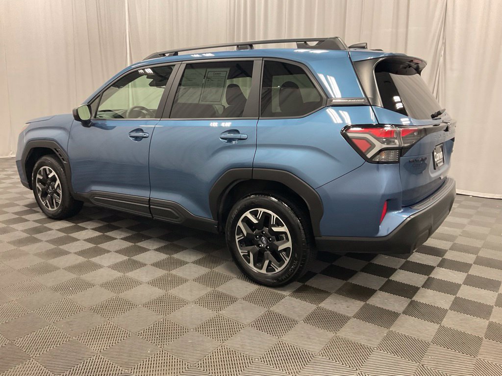 Used 2025 Subaru Forester Premium w/ Convenience Package #1 AWD/4WD image 8