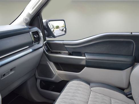 Used 2023 Ford F150 Limited image 19