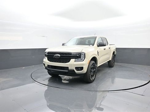 New 2025 Ford Ranger XLT w/ Black Appearance Package image 3