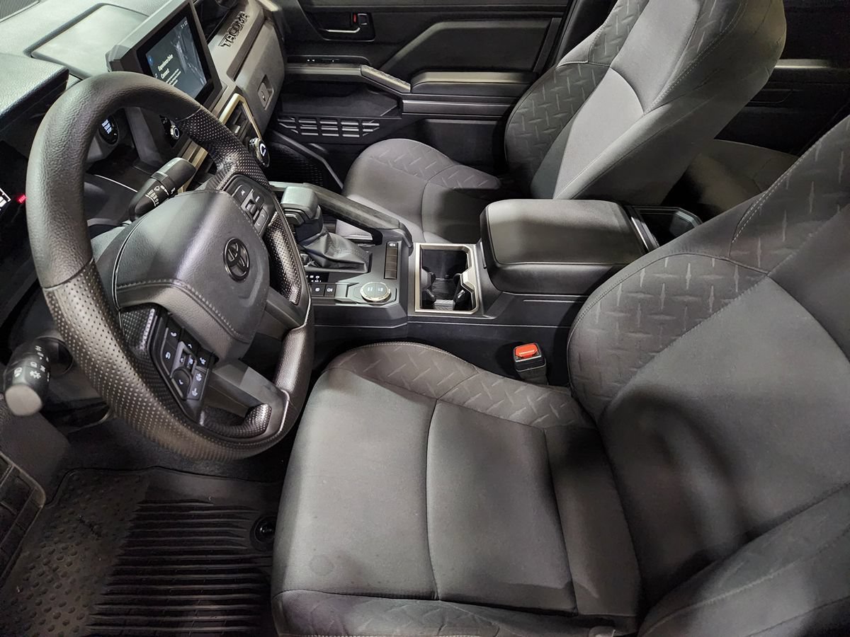 Used 2025 Toyota Tacoma SR5 RWD image 31