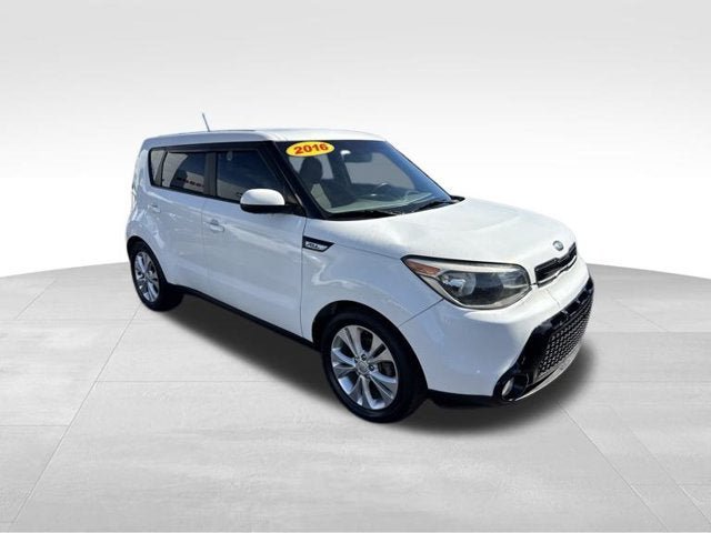 Used 2016 Kia Soul + FWD image 3