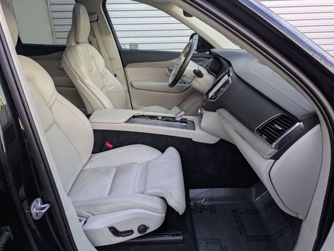 Used 2023 Volvo XC90 T8 Ultimate image 34