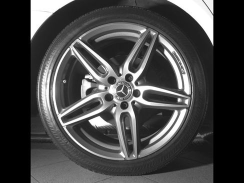 Used 2019 Mercedes-Benz E 300 image 11