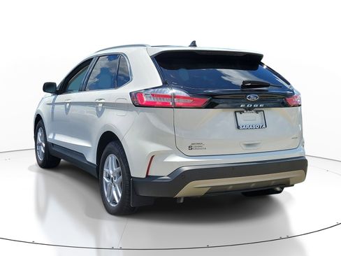 Used 2024 Ford Edge SEL w/ Convenience Package AWD/4WD image 4