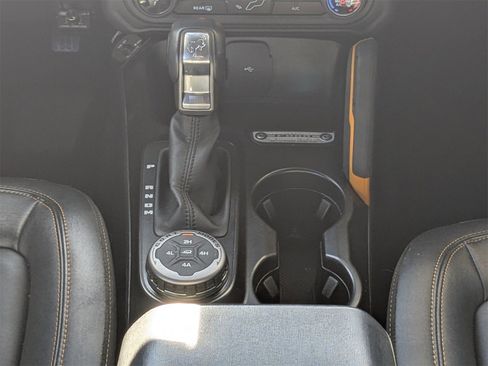 Used 2023 Ford Bronco Badlands w/ Sasquatch Package image 20