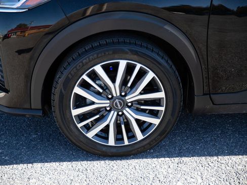 Used 2024 Nissan Kicks SV image 9