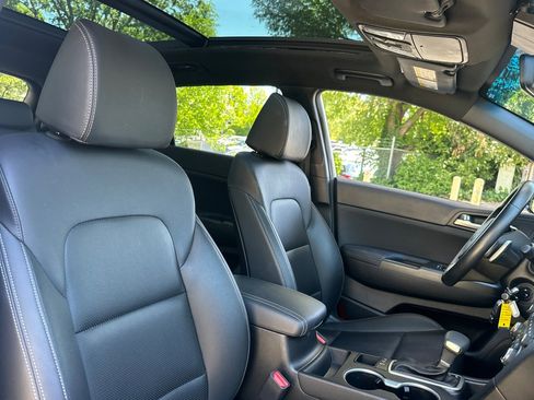 Used 2022 Kia Sportage Nightfall Edition AWD/4WD image 30
