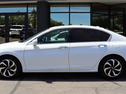Used 2017 Honda Accord EX-L image 8